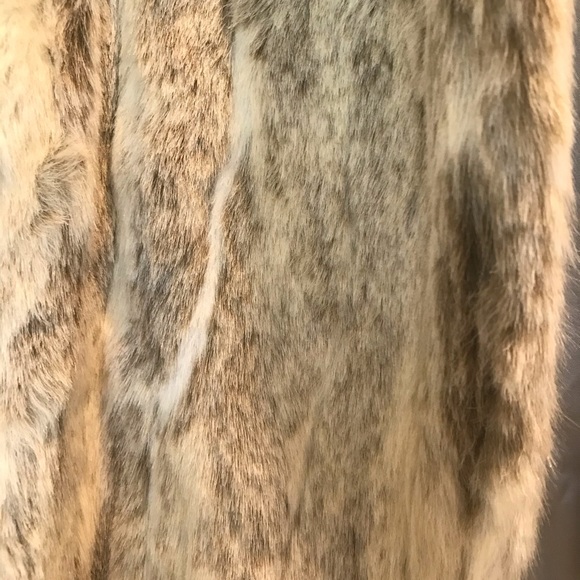 BCBG Generation Fur Vest. Size XS - Picture 3 of 4